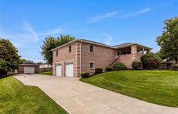 902 Central Drive, New Eagle, PA 15067