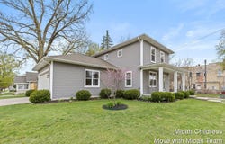 40 E Maple Street NE, Cedar Springs, MI 49319