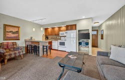 19717 SW Mount Bachelor Drive, Bend, OR 97702