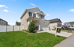 1571 E ERICKSON Ln, Eagle Mountain, UT 84005