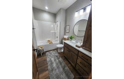 2901 Jenny Cir, Yankton, SD 57078