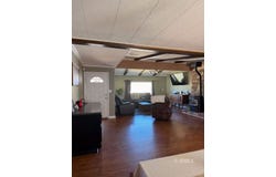 5225 Shawnee Drive, Weldon, CA 93283