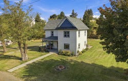 318 C St, Endicott, WA 99125