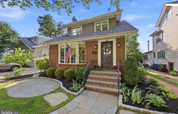 104 7TH Street, RIVERTON, NJ 08077