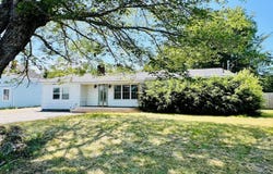 50 River Road, Howland, ME 04448