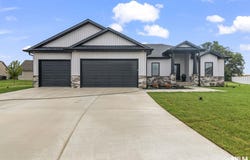424 Manor Hill Drive, Chatham, IL 62629