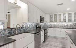 601 SHORE Drive E, OLDSMAR, FL 34677