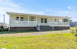 633 E Lynches River Road, Lamar, SC 29069