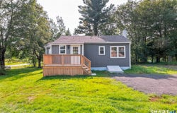1092 Plainfield Pike, Sterling, CT 06373