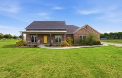 4299 County Road 1098, Celeste, TX 75423