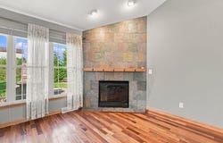 876 W Washington Ave, Hartford, WI 53027