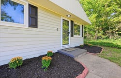 6 N MYRTLE Street, GLENWOOD, IA 51534
