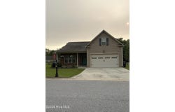 135 Dean Drive, Chocowinity, NC 27817