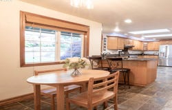2610 PARK FOREST Dr, Eugene, OR 97405