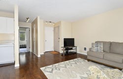 200 SW FLORENCE Ave, Gresham, OR 97080