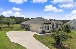 320 Raptor Beak Way, Cedar Creek, TX 78612