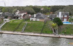 123 E Harbor Drive, Port Lavaca, TX 77979