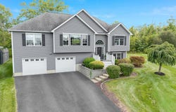 27 Frieda Lane, Poughkeepsie, NY 12603