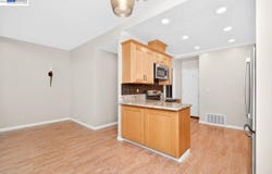 3861 Vine St, Pleasanton, CA 94566