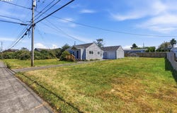 243 S MARPLE St, CoosBay, OR 97420