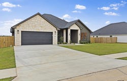 16417 Clearview Dr, Lindale, TX 75771