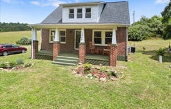 1249 Easy Dr NW, Willis, VA 24380