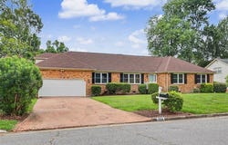 904 Stockbridge Drive, Virginia Beach, VA 23464