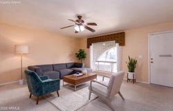 2336 E WALTANN Lane, Phoenix, AZ 85022