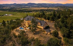 15202 Richards Way, Eagle Point, OR 97524