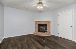 304 E Hansen Court, Independence, MO 64055