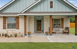 1701 Meadow Lane, Lockhart, TX 78644