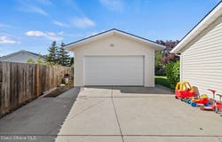 2459 W Warwick Ct, Hayden, ID 83835