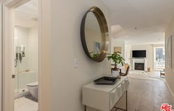 235 Main St, Venice, CA 90291