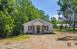 1037 Pond Street, Toccoa, GA 30577