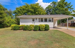 1512 Ridge Ave, Florence, AL 35630