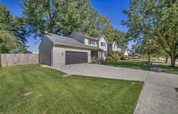 352 Carol Lane, Elyria, OH 44035