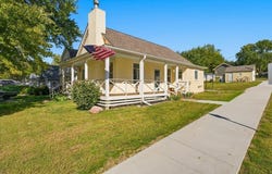 902 Main St, Malvern, IA 51551