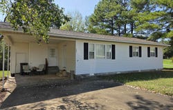 208 Academy, Paragould, AR 72450