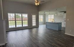 612 N E LAKE DRIVE, Marion, AR 72364
