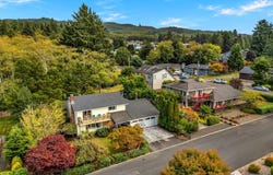 77 HILLTOP Dr, Seaside, OR 97138