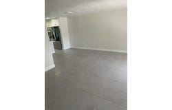 1660 W Golfview Drive, Pembroke Pines, FL 33026