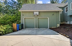 75 MARLBORO Ln, Eugene, OR 97405