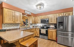 1261 GAVIN Road, NEENAH, WI 54956