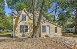 1402 Poplar Street, Lamar, MO 64759