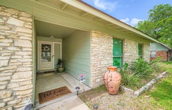 914 Hermitage Dr, Austin, TX 78753