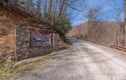 Autumn Drive, Maggie Valley, NC 28751