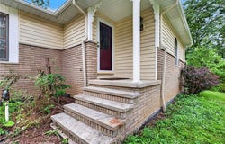 1164 Edgecliff Drive, Bedford, OH 44146