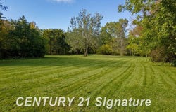 3244 S Center Road, Burton, MI 48519