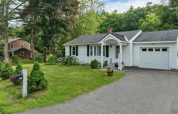 180 E Main Street, Hampstead, NH 03826