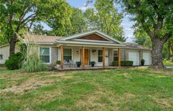 6100 W 88th Street, Overland Park, KS 66207